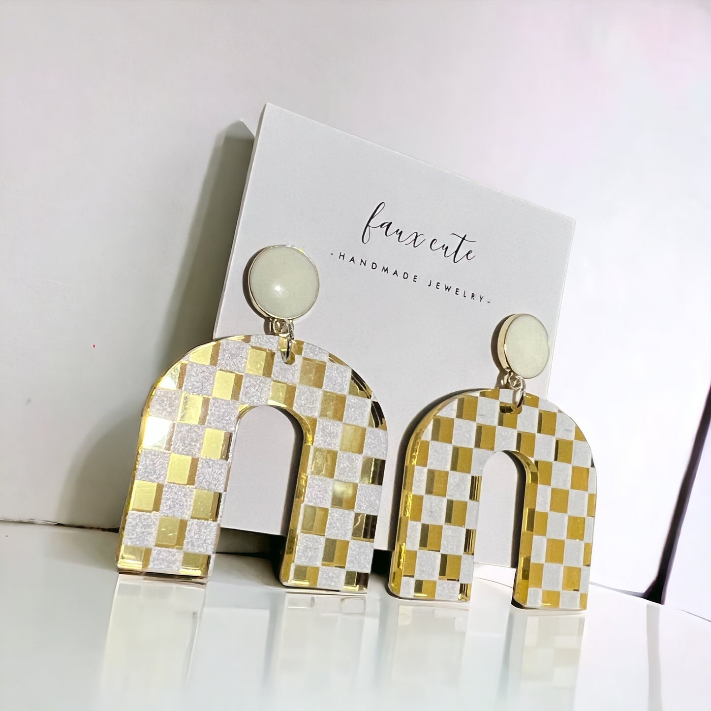 Checkered gold